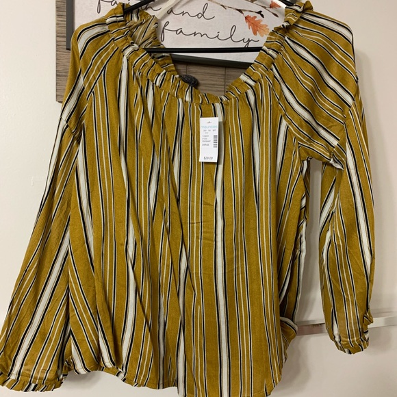 Maurices Tops - Gorgeous top
